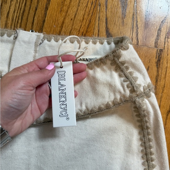 Blank NYC Mini Skirt NWT - Picture 5 of 6